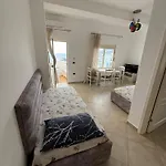 Апартаменты Nick's *